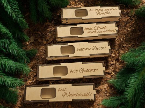 Personalisierte Geschenkbox aus Holz für einen Duplo-Riegel